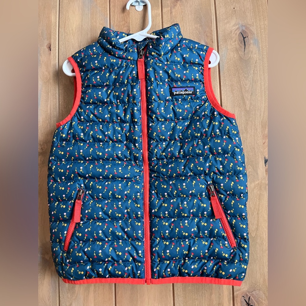 Patagonia red and navy floral-print quilted vest